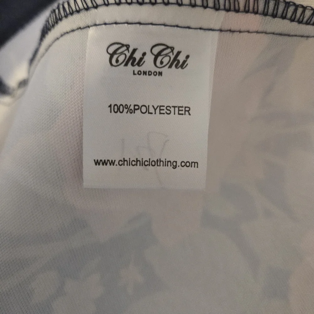 Chi Chi London Floral Dress - Picture 6 of 7